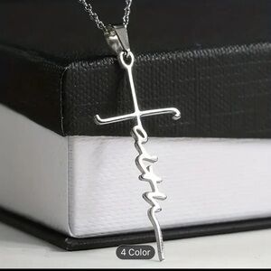 Fashion costume jewelry